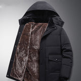 Veliki i visoki muški kaput