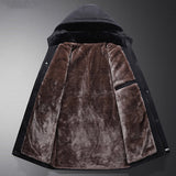 Veliki i visoki muški kaput