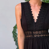 Aurélie™ | Elegantna čipkasta haljina s V-izrezom