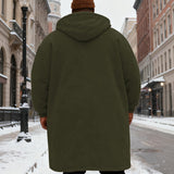 Veliki i visoki muški kaput od baršuna s kapuljačom