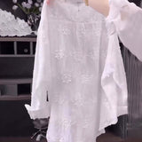 Jednobojna košulja s vezom i spuštenim ramenima