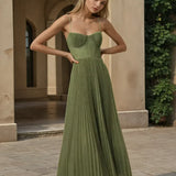 Lara - Moderna Elegancija S Otvorenim Leđima