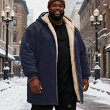 Veliki i visoki muški kaput od baršuna s kapuljačom